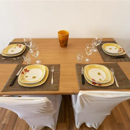 公寓 Retreat-hosted By Sweetstay 斯利马